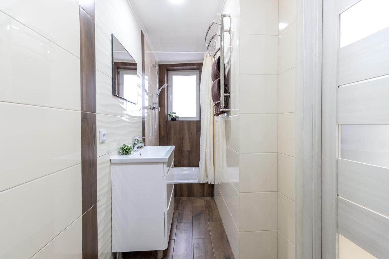 City Center Vip Studio Apartment 리비프 외부 사진
