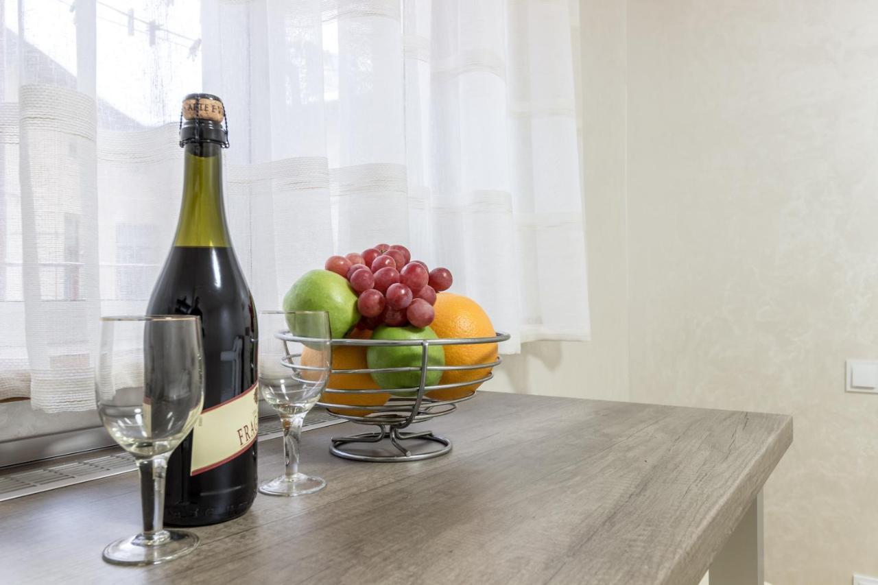 City Center Vip Studio Apartment 리비프 외부 사진